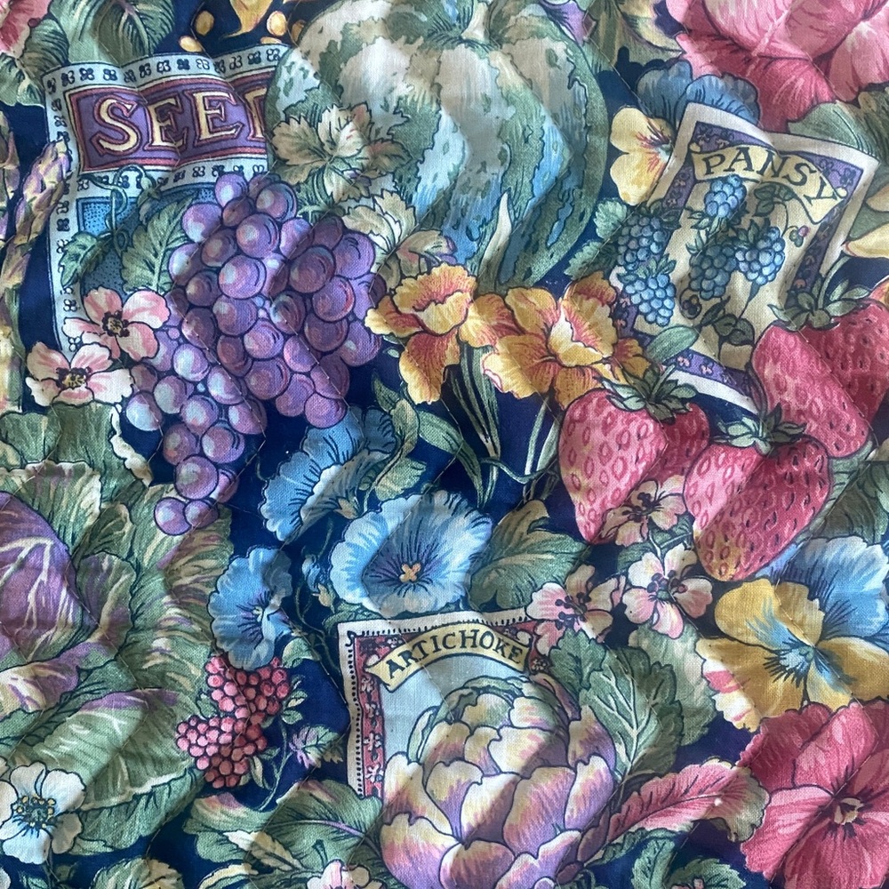 Vintage Quilted Floral and Fruit Patterned Pyrex  To Go Cover